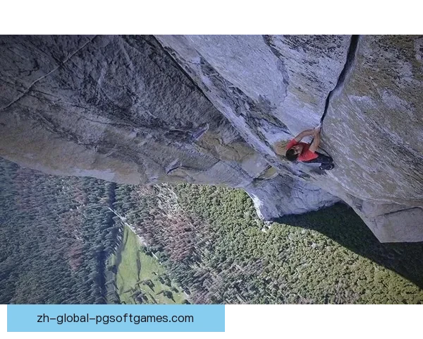 攀岩比赛实时战况更新：悬崖上的竞技挑战